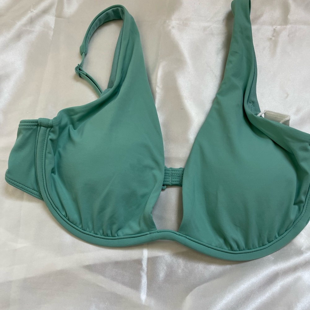 Roxy Nwot Underwire Lightly Padded Adjustable Str… - image 3